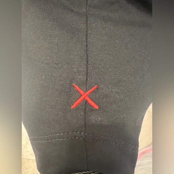 Cuts AO Long Sleeve Henley Curve-Hem (Valentine’s Day edition) - Picture 4 of 4